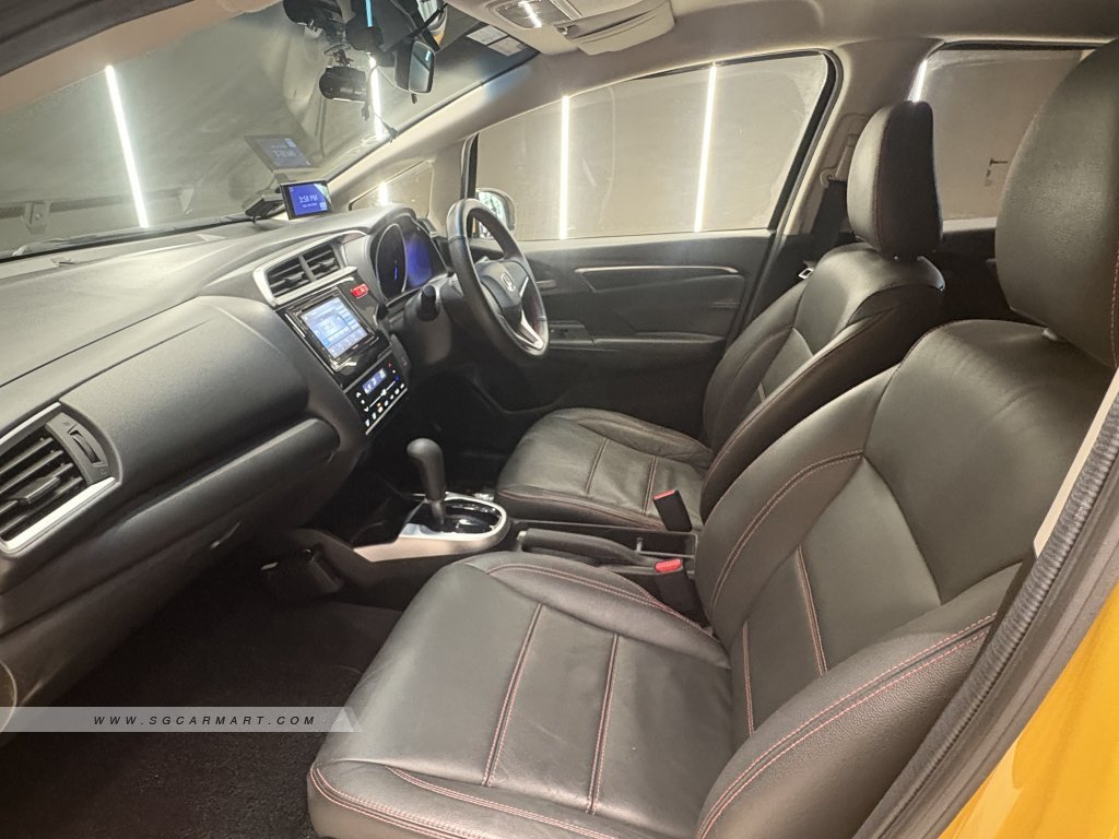 Honda Fit 1.3A G F-Package