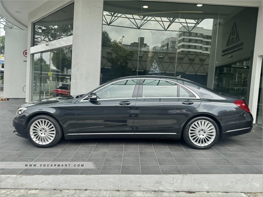 BMW 5 Series 523i Highline - Side Front