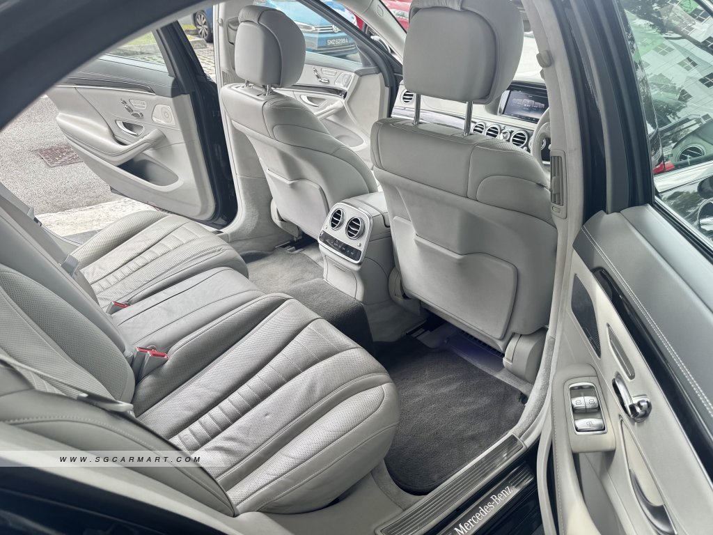 BMW 5 Series 523i Highline - Side Front