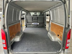 Toyota Hiace 3.0M