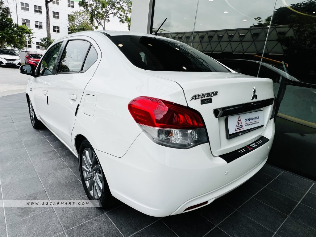 BMW 5 Series 523i Highline - Side Front