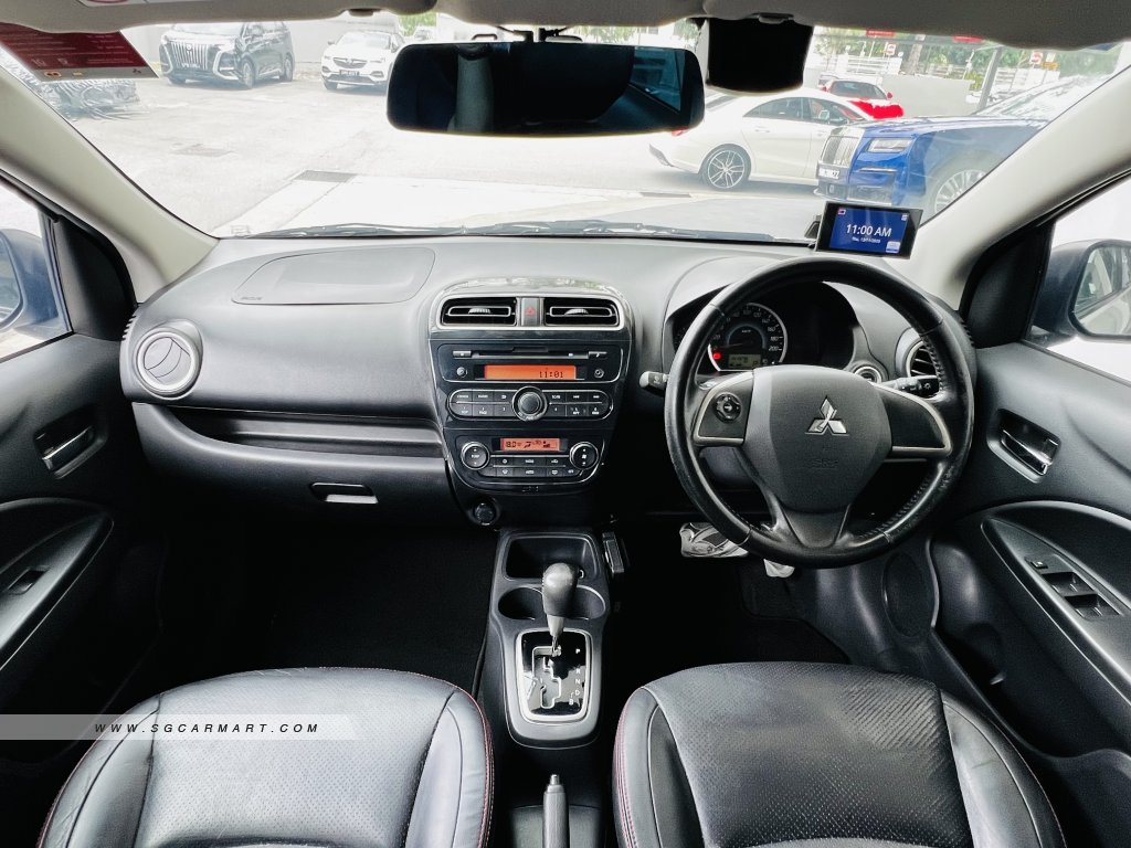 BMW 5 Series 523i Highline - Side Front