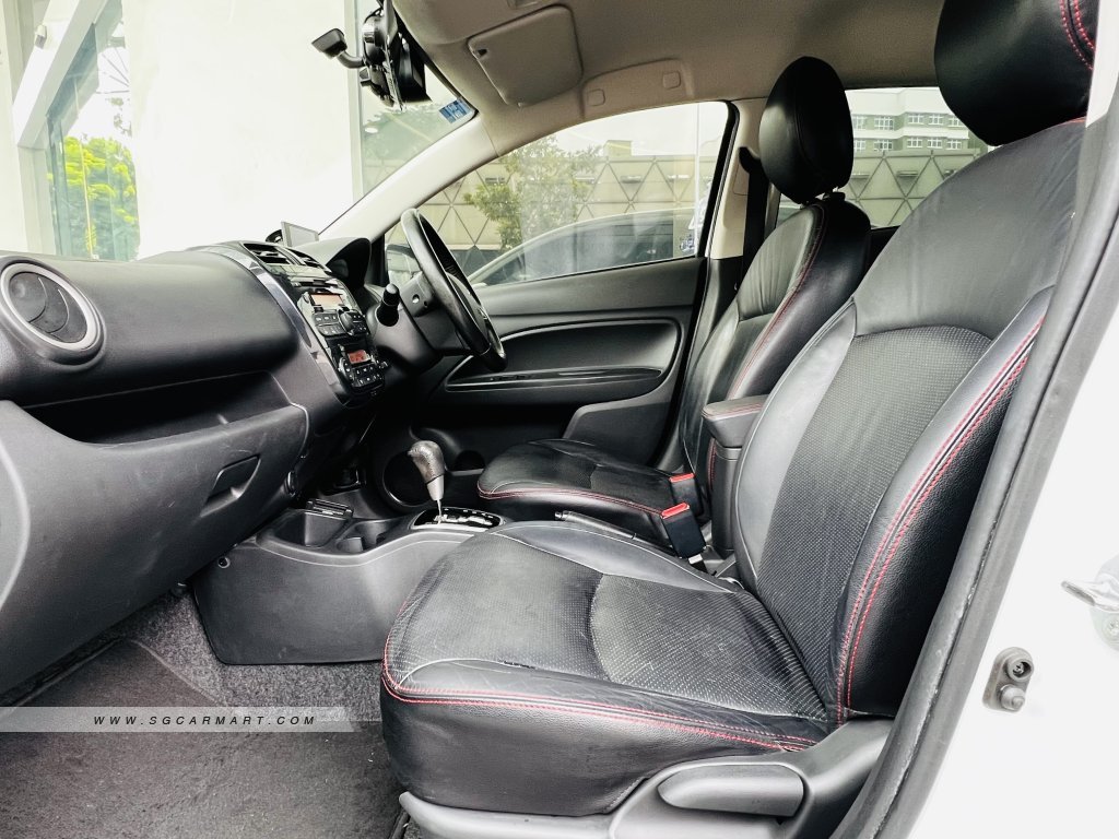 BMW 5 Series 523i Highline - Side Front