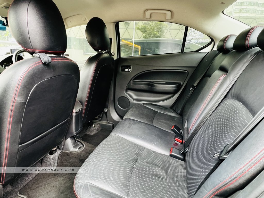 BMW 5 Series 523i Highline - Side Front