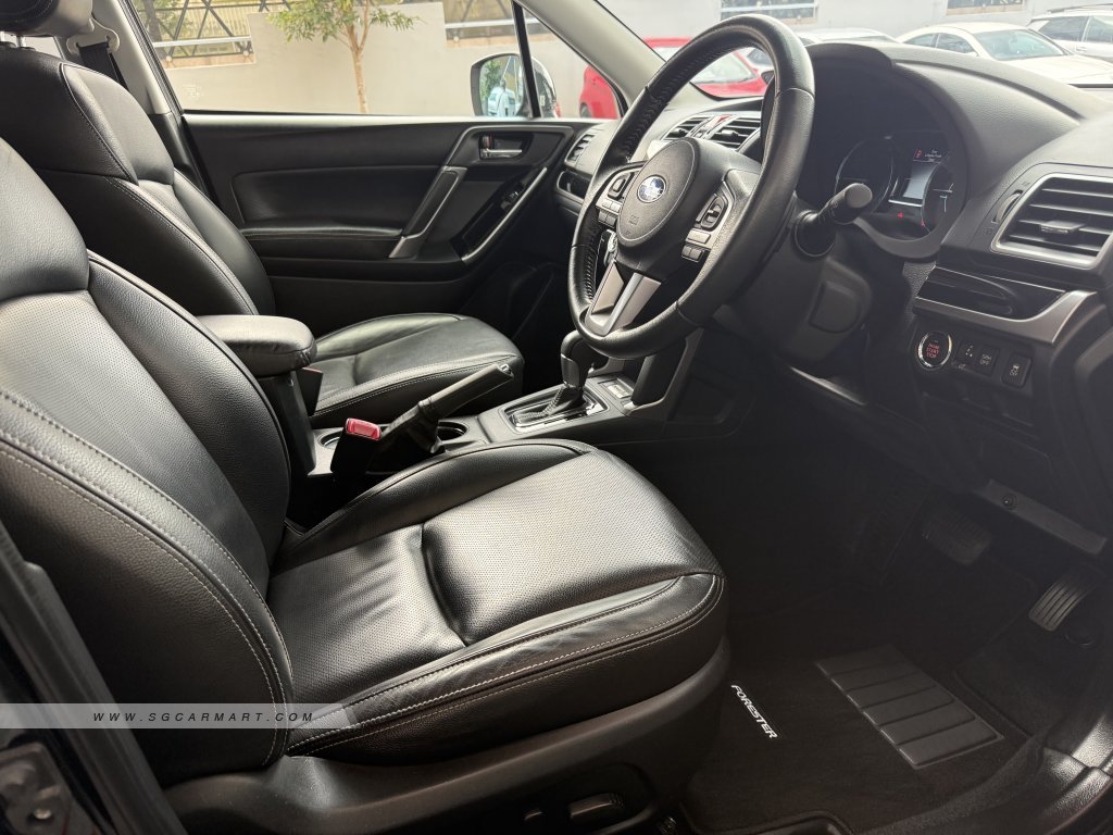 BMW 5 Series 523i Highline - Side Front