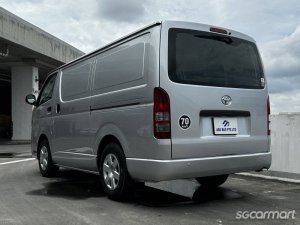 Toyota Hiace 3.0M