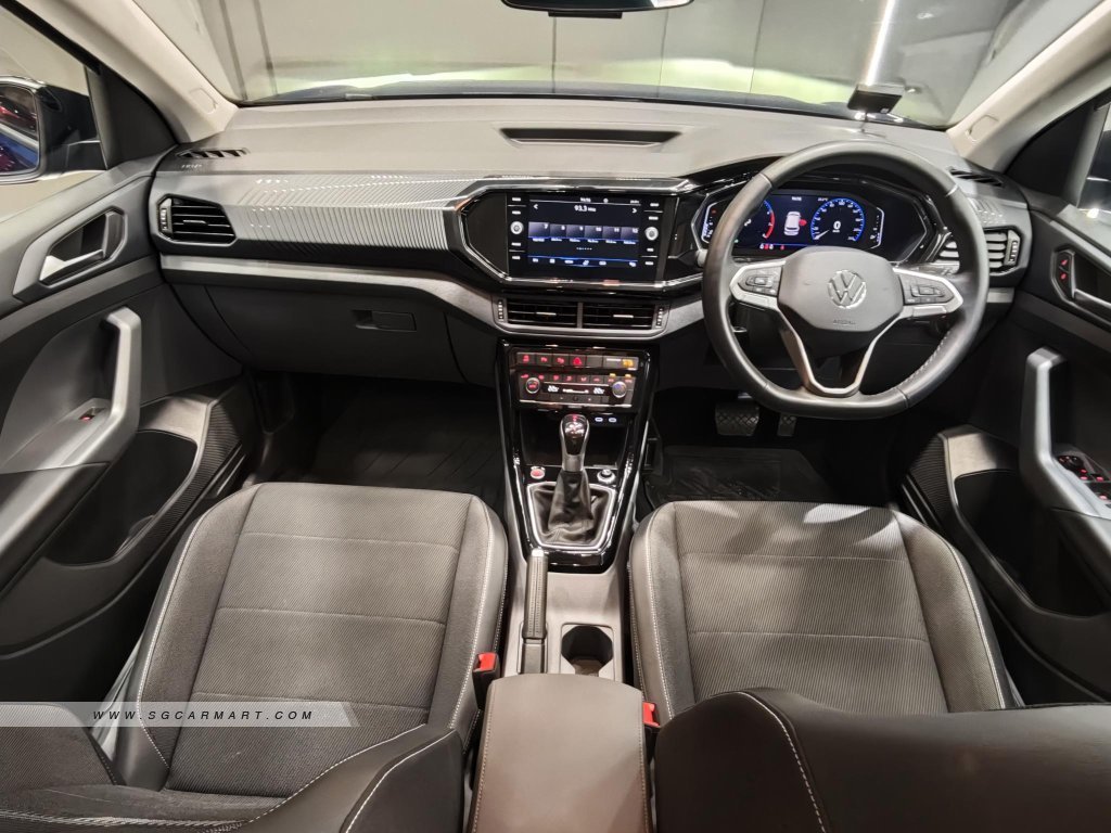 Volkswagen T-Cross 1.0A TSI R-Line