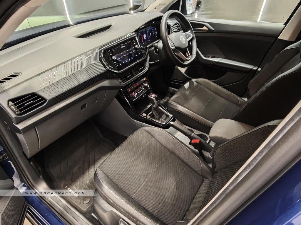 Volkswagen T-Cross 1.0A TSI R-Line