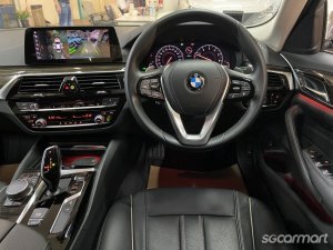 BMW 5 Series 520i Luxury
