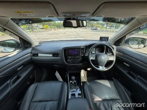 Mitsubishi Outlander 2.0A