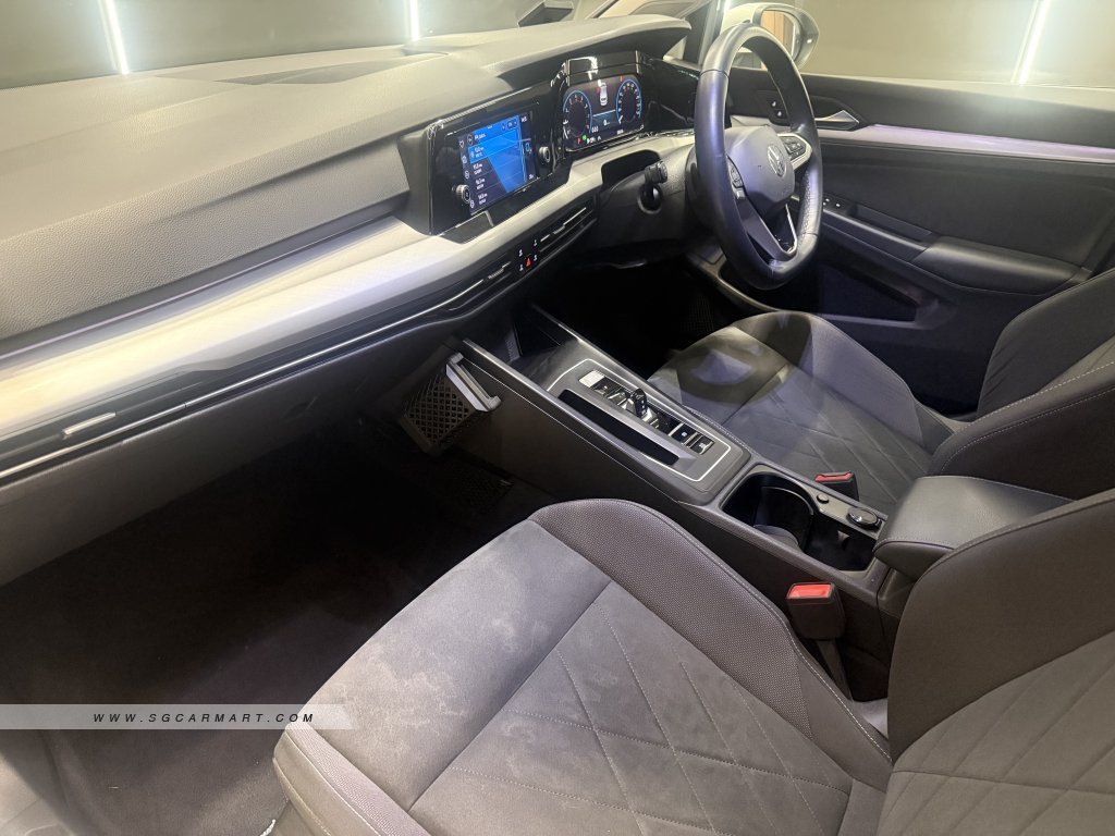 Volkswagen Golf Mild Hybrid 1.5A eTSI DSG Life