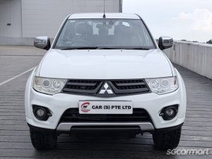 Mitsubishi Triton L200 Double-Cab 2.5A (COE till 10/2030)