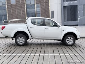 Mitsubishi Triton L200 Double-Cab 2.5A (COE till 10/2030)