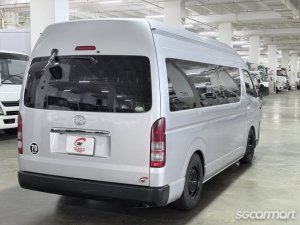 Toyota Hiace Commuter 3.0A GL High Roof