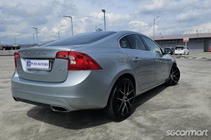 Volvo S60 T5