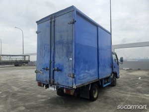Isuzu NHR85A