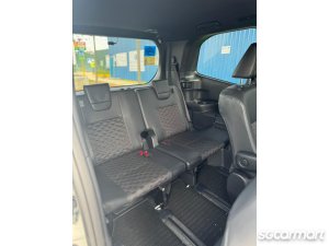 Toyota Voxy Hybrid 1.8A SZ