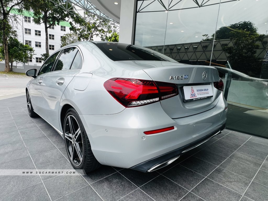 BMW 5 Series 523i Highline - Side Front