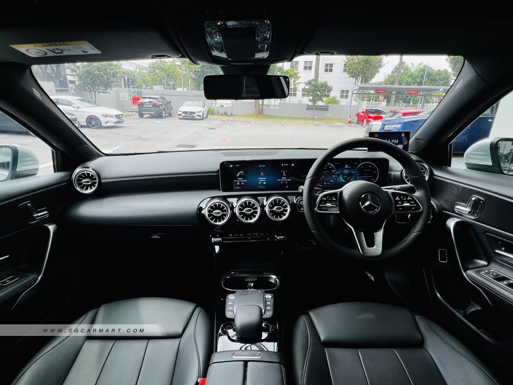 BMW 5 Series 523i Highline - Side Front