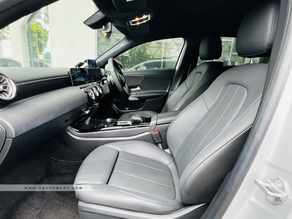 BMW 5 Series 523i Highline - Side Front