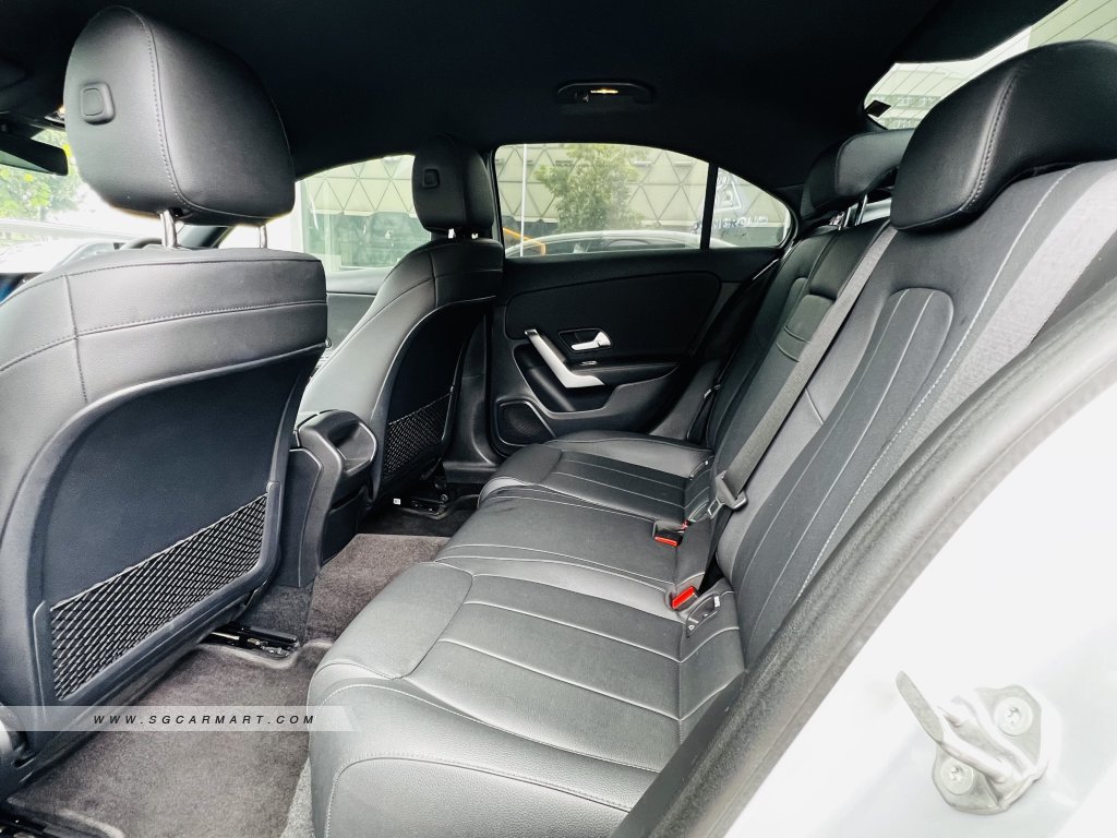 BMW 5 Series 523i Highline - Side Front