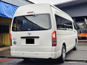 Toyota Hiace Commuter 2.8A GL High Roof