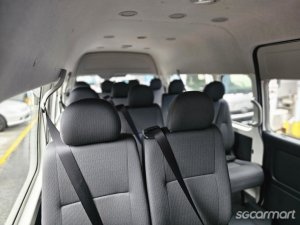 Toyota Hiace Commuter 2.8A GL High Roof