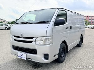 Toyota Hiace 3.0M