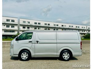 Toyota Hiace 3.0M