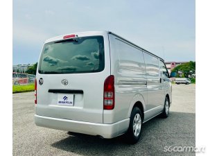 Toyota Hiace 3.0M