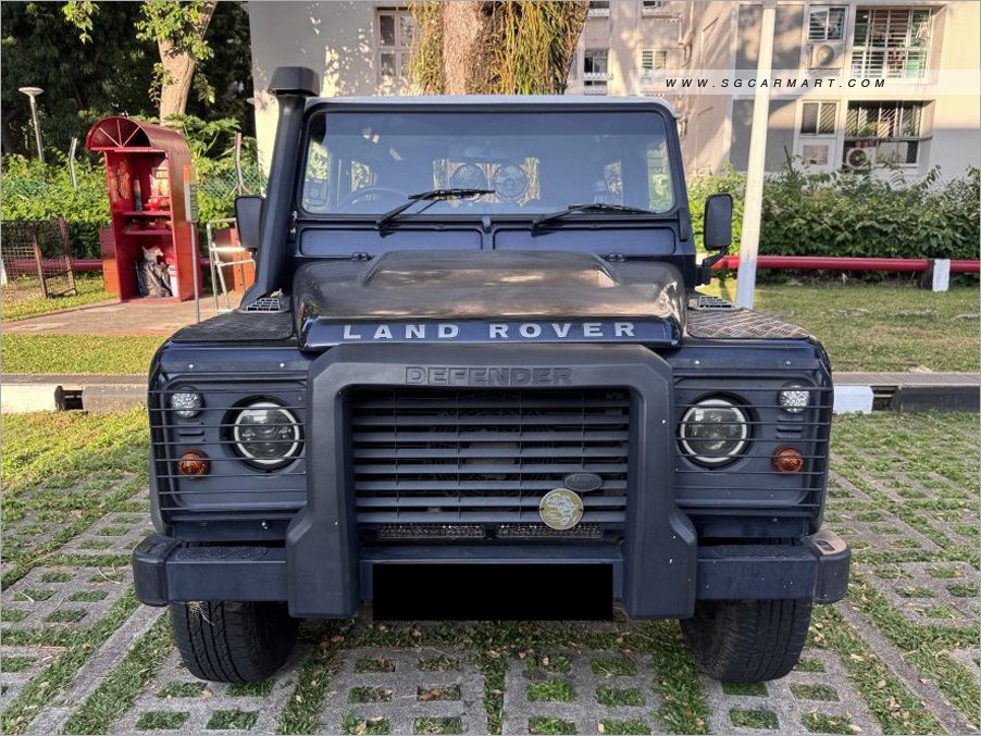 Land Rover Defender