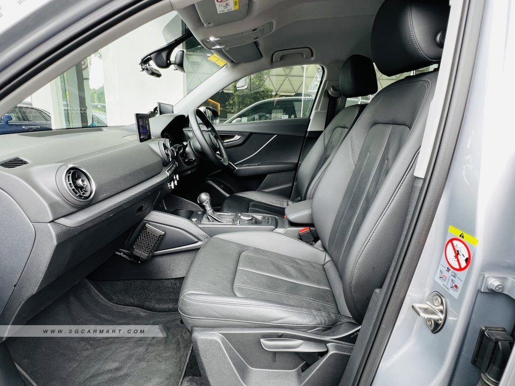 BMW 5 Series 523i Highline - Side Front