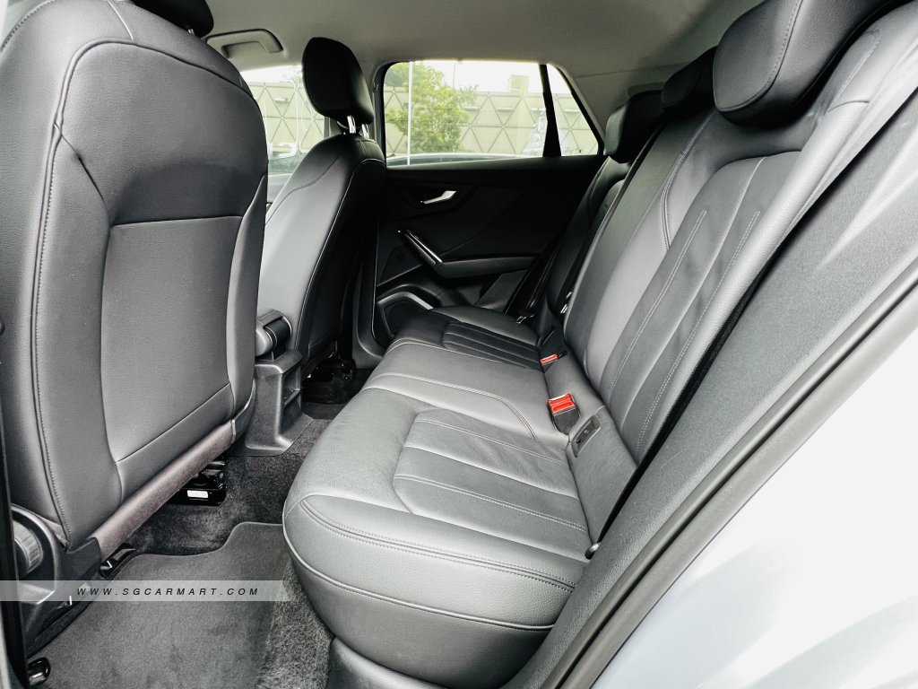 BMW 5 Series 523i Highline - Side Front