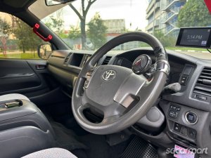 Toyota Hiace Commuter 3.0A GL