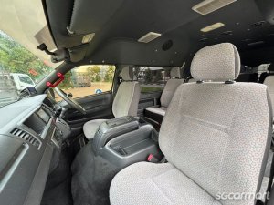 Toyota Hiace Commuter 3.0A GL