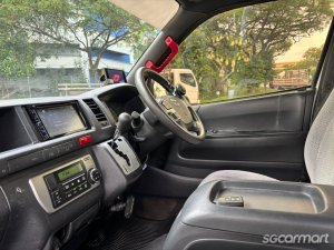 Toyota Hiace Commuter 3.0A GL