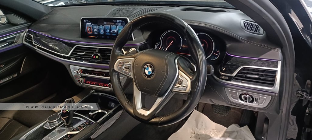 BMW 750Li 2019 photo 3