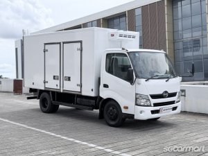 Hino XZU710R