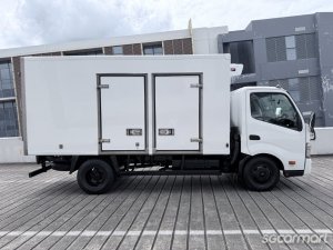 Hino XZU710R