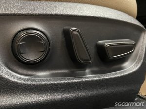 Toyota Camry Hybrid 2.5A G