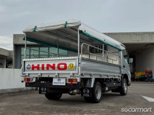 Hino Dutro 2.8M