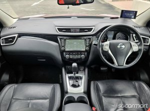 Nissan Qashqai 2.0A Premium Moonroof
