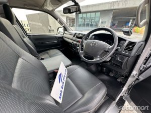 Toyota Hiace 3.0M