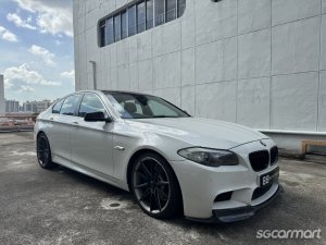 BMW 5 Series 523i Highline (COE till 09/2030)