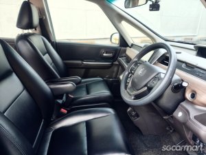 Honda Freed Hybrid 1.5A G 7-Seater