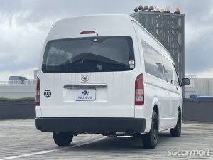 Toyota Hiace Commuter 3.0A GL (COE till 04/2030)