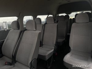 Toyota Hiace Commuter 3.0A GL (COE till 04/2030)