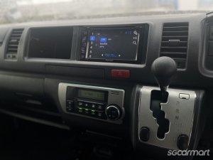 Toyota Hiace Commuter 3.0A GL (COE till 04/2030)