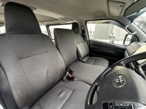 Toyota Hiace 2.8A DX