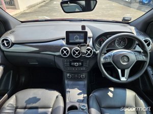 Mercedes-Benz B-Class B200 Chrome Sunroof (COE till 10/2028)